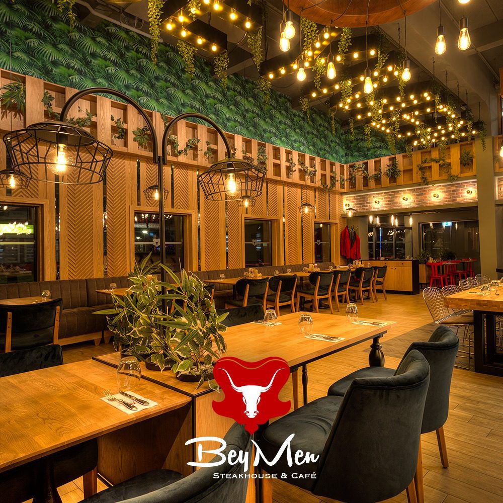 BeyMen Steak Amsterdam steakhouse tasarımı - ahşap duvar detayı