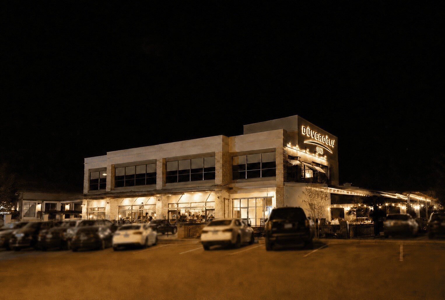 Düveroğlu restoran tasarımı - gece dış cephe görünüşü - CO Mimarlık