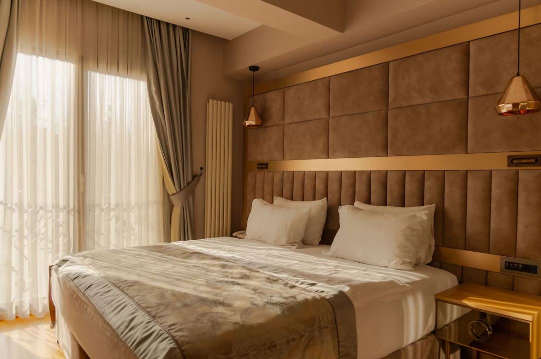 Butik otel tasarımı - yatak başlığı kumaş kaplama