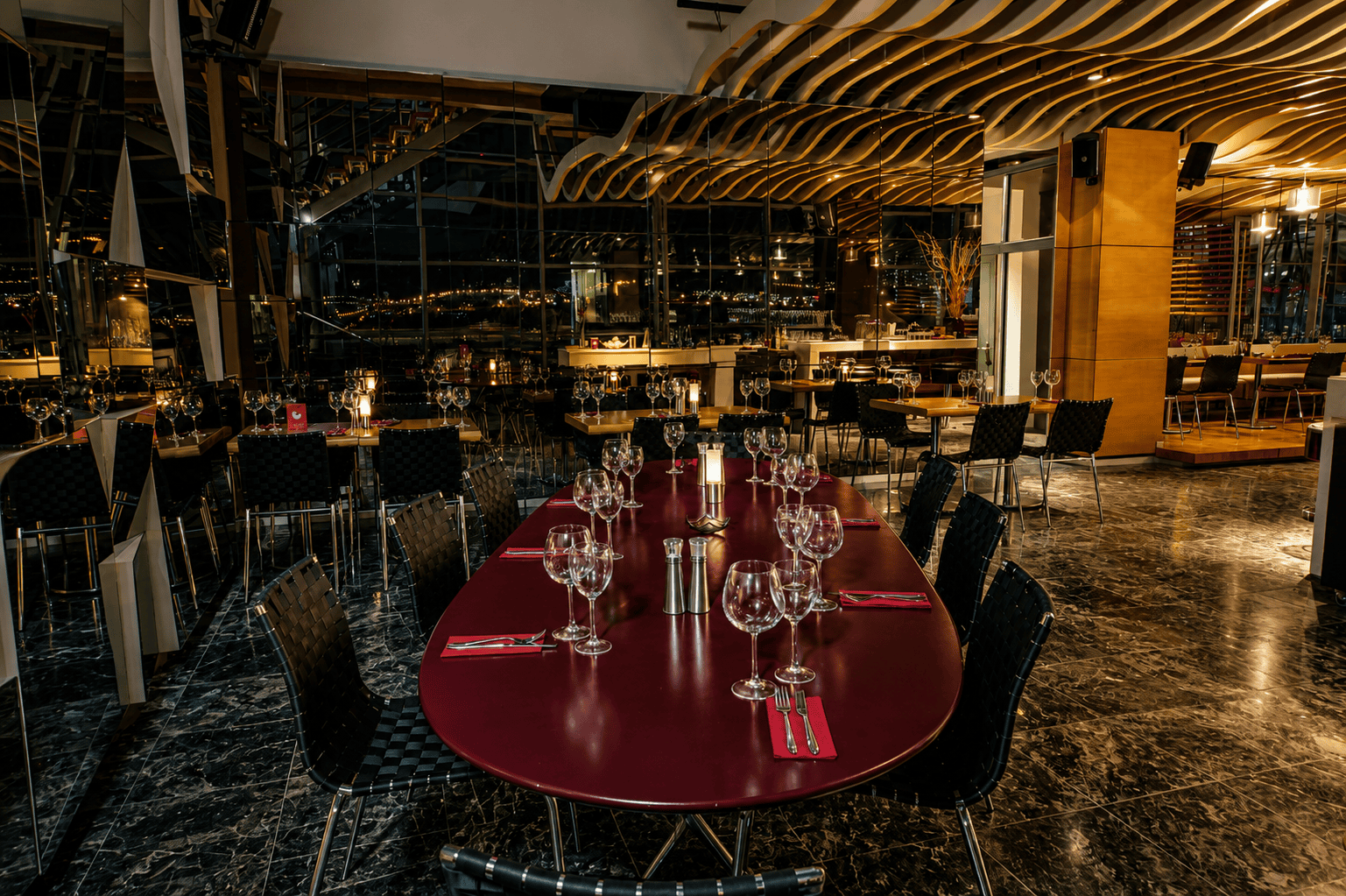 ankara restoran iç mimarisi-mirror- grup masası - CO Mimarlık