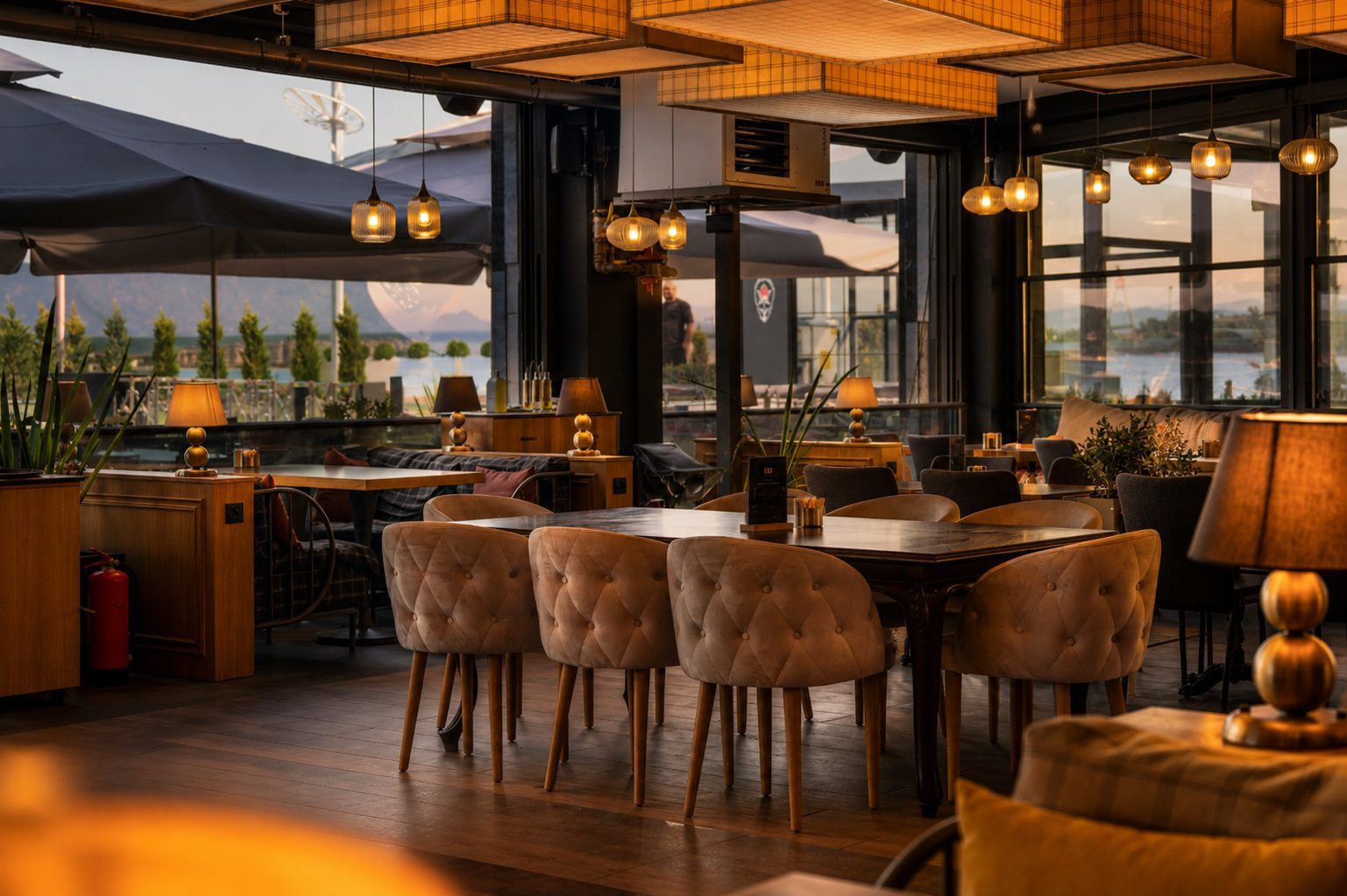 OT Kafe Çanakkale kafe tasarımı - grup oturma