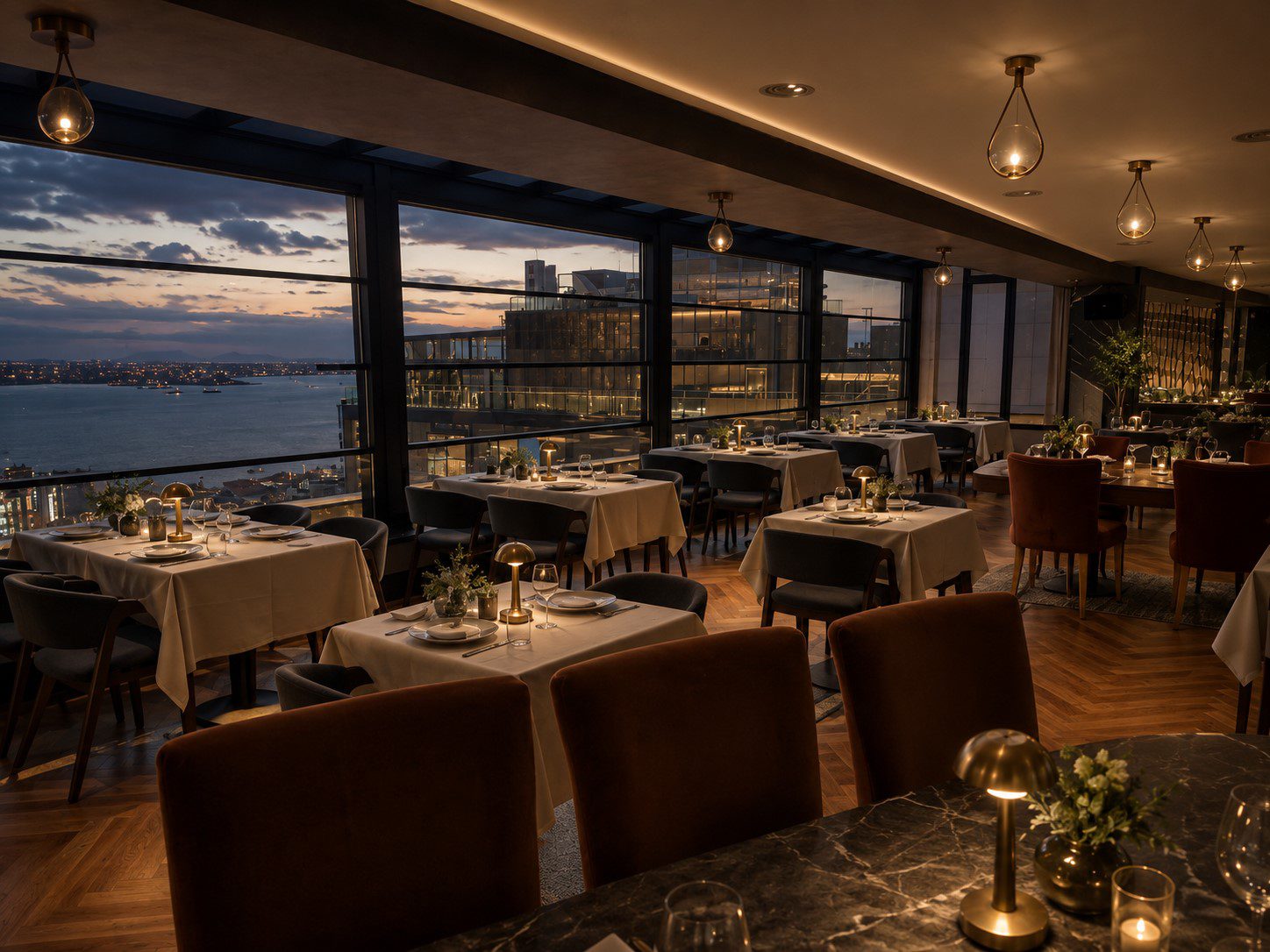İstanbul otel iç mimarisi tasarımı - restoran Taksim Square